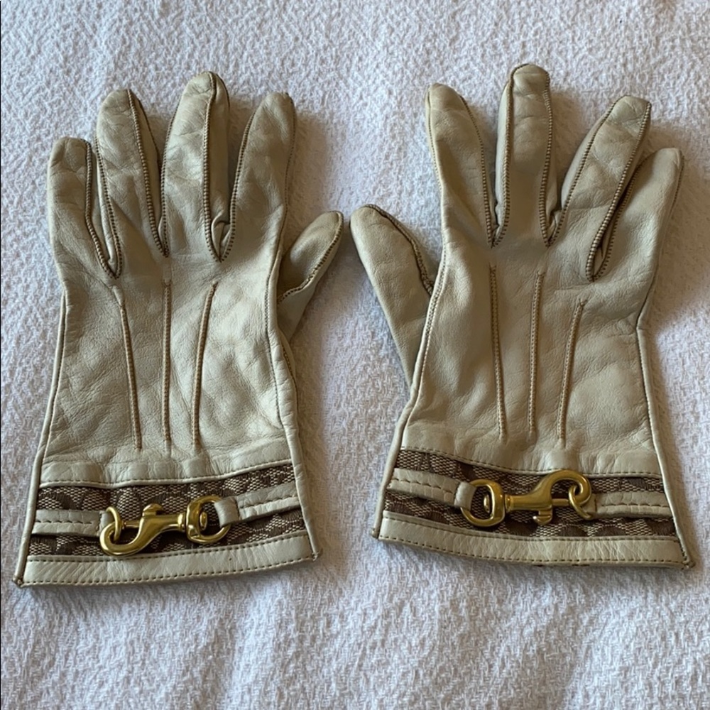 Coach leather gloves